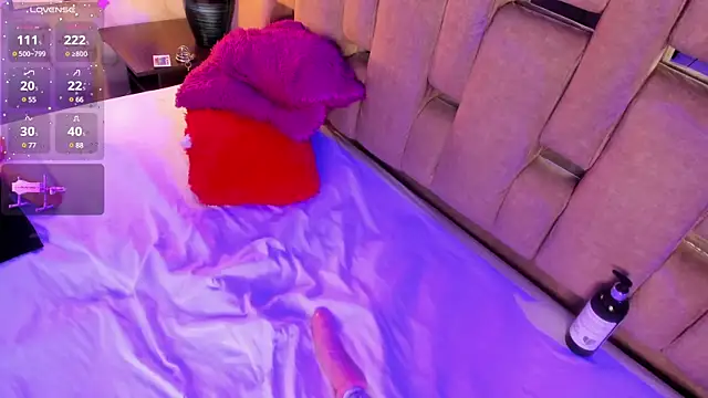 ValentinoMoreti online show from March 2025 08:04:02 AM