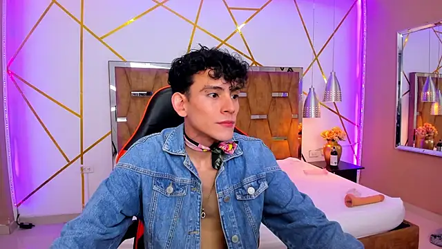 ValentinoMoreti online show from March 2025 05:09:02 AM