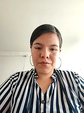 krolay16 online show from October 2025 07:36:02 PM