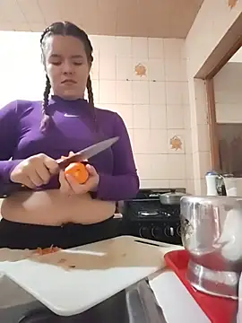 krolay16 online show from December 2025 06:59:02 PM