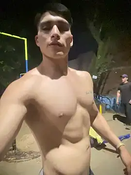 Snapshot of MaxxxSteil chatting on March 2025 04:27:01 AM MaxxxSteil online show from March 2025 04:27:01 AM