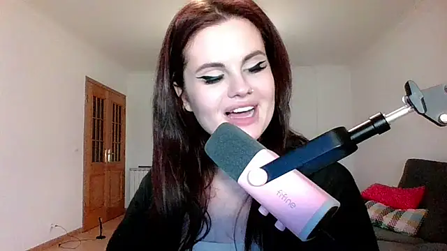 Della Ideal online show from March 2025 06:31:01 PM