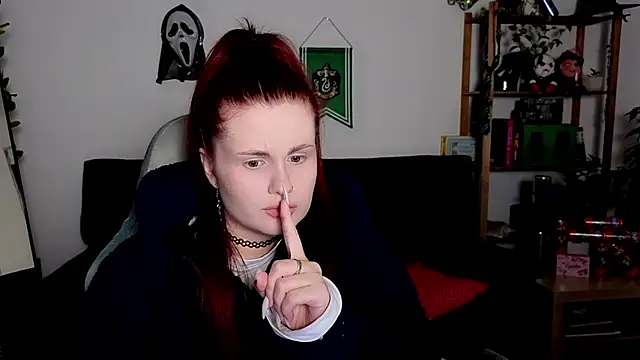 Della Ideal online show from November 2025 05:47:02 PM