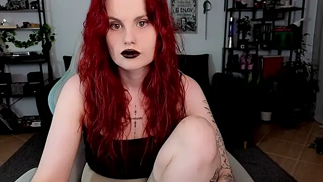 Snapshot of Della_Ideal chatting on July 2026 04:56:01 PM Della Ideal online show from July 2026 04:56:01 PM