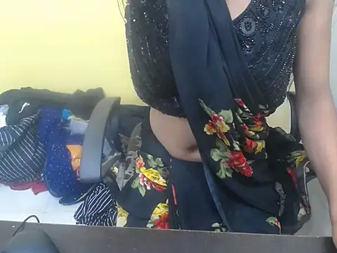 Reena600 online show from February 2025 07:09:01 PM