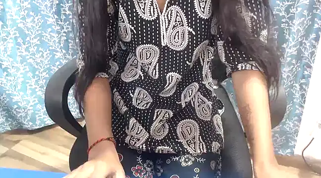 Reena600 online show from March 2025 01:53:01 AM