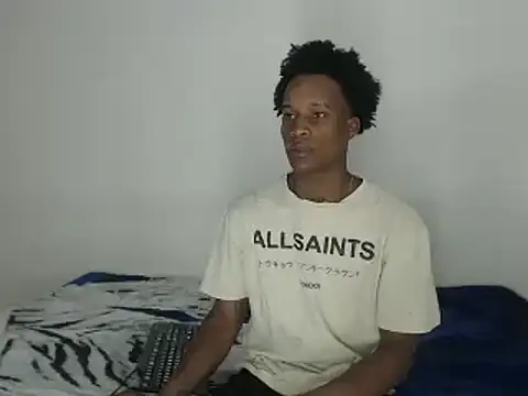 thomas love11 online show from March 2025 11:42:01 PM