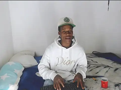 thomas love11 online show from April 2026 01:51:01 AM