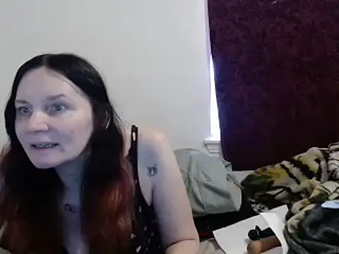 Hotmodel1984 online show from December 2024 08:43:02 PM