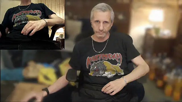 Snapshot of maxdaddy690 chatting on July 2026 09:44:02 PM maxdaddy690 online show from July 2026 09:44:02 PM