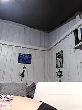 Fellyna online show from November 2025 01:32:02 PM