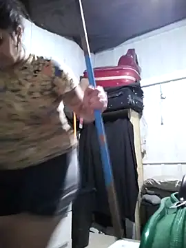 Fellyna online show from November 2025 01:47:02 PM