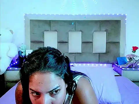 Snapshot of indiantopaz694u chatting on July 2026 11:45:01 AM indiantopaz694u online show from July 2026 11:45:01 AM
