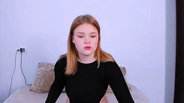 LaseyMoon online show from October 2025 02:08:01 AM