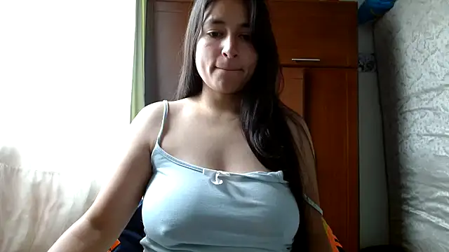 Snapshot of Escarcha-blue chatting on May 2026 03:27:01 PM Escarcha-blue online show from May 2026 03:27:01 PM