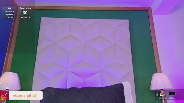 queen  violet online show from July 2026 07:05:02 PM