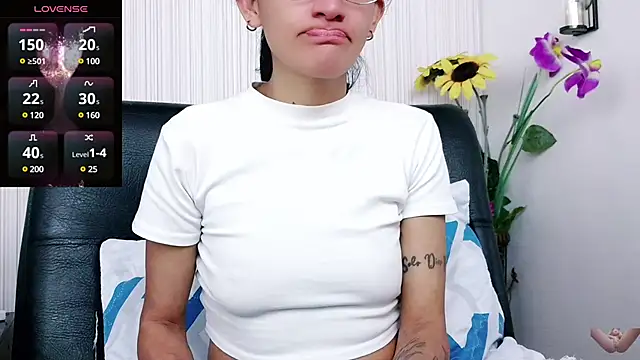 anastaciafire25 online show from March 2025 07:01:02 PM