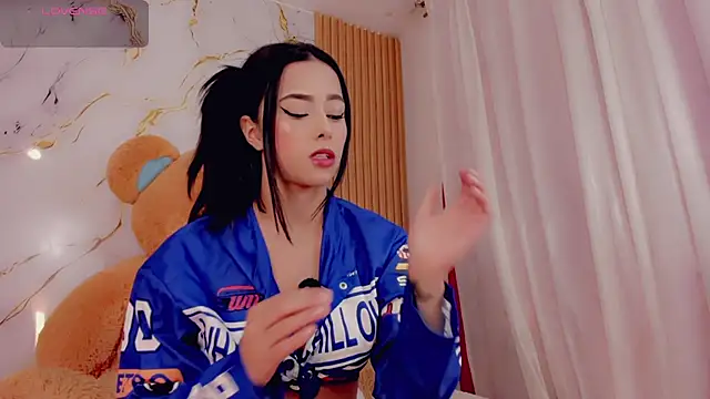 Snapshot of ValeriCardenas chatting on February 2026 02:16:01 AM ValeriCardenas online show from February 2026 02:16:01 AM