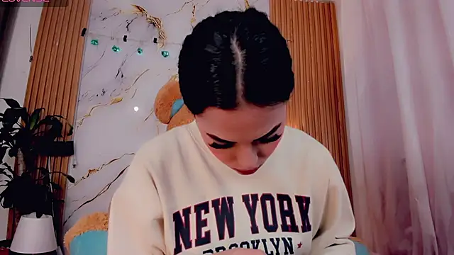 ValeriCardenas online show from April 2026 02:22:02 AM