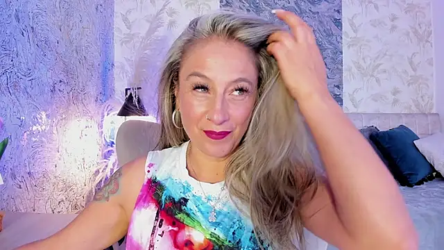 Snapshot of Liannaa_ chatting on June 2026 07:47:02 PM Liannaa online show from June 2026 07:47:02 PM