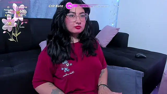 Curvybaddie99 online show from October 2025 06:22:02 AM