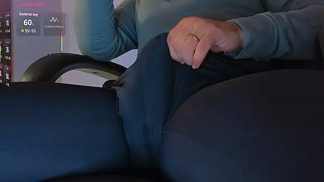 MxsterJohn online show from March 2026 03:33:02 AM