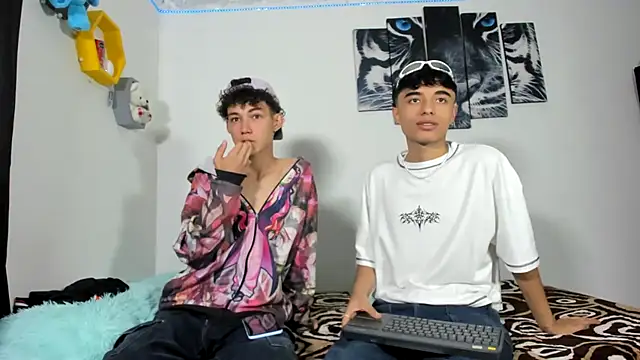 Maxxi hot23 online show from March 2025 02:14:01 PM