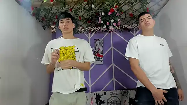 Maxxi hot23 online show from October 2025 02:15:02 PM