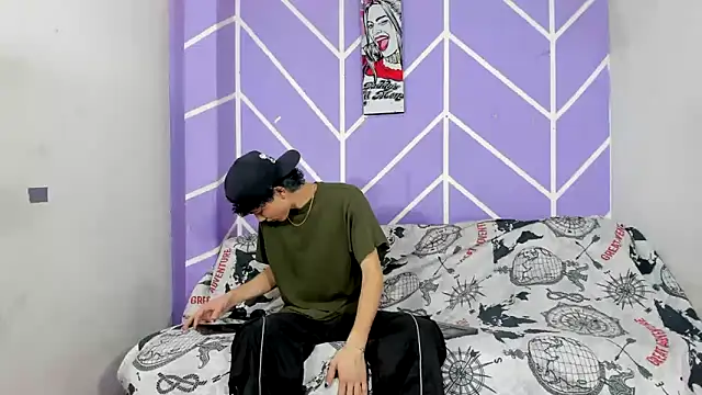 Maxxi hot23 online show from October 2025 07:46:02 PM