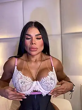 Amylewisq online show from April 2026 12:28:01 AM