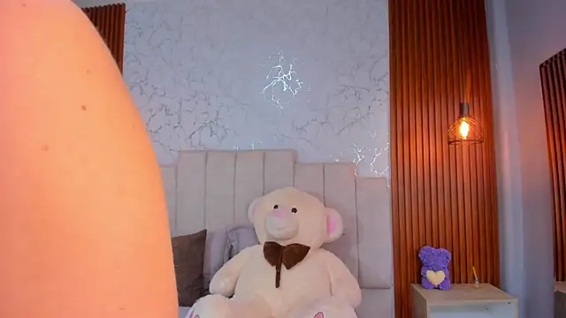 ScarlettWallace online show from November 2025 04:46:01 PM