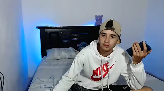 Snapshot of abrahamm_256 chatting on February 2025 03:04:01 AM abrahamm 256 online show from February 2025 03:04:01 AM