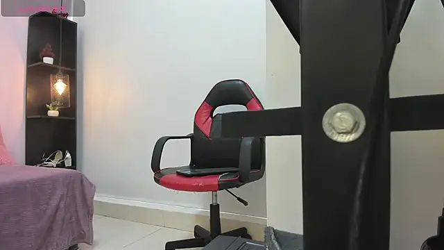 Bonniie 22 online show from March 2025 05:38:02 PM