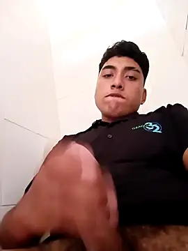 crisssalazar online show from October 2025 09:46:01 PM