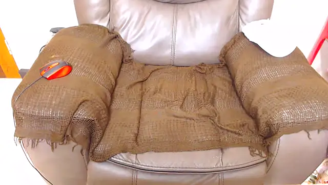 ChocolateClit online show from November 2025 03:38:02 PM