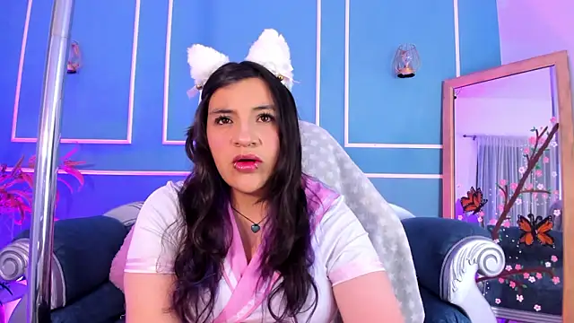 TaraTaylorr online show from March 2026 03:00:02 AM