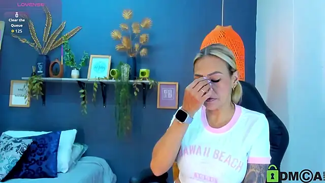 yessila parker online show from November 2025 02:22:02 AM