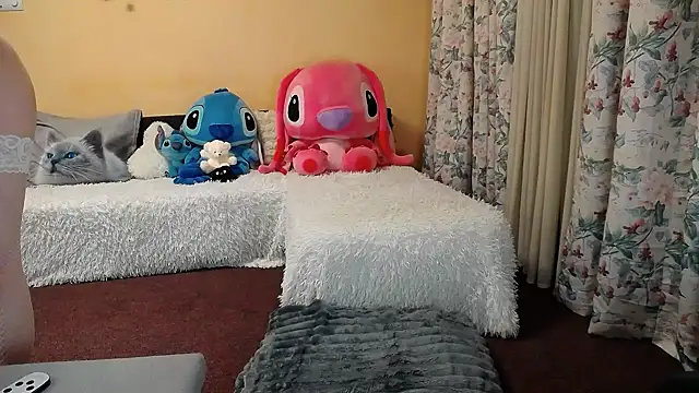 Maddison Summer online show from October 2025 09:23:02 PM