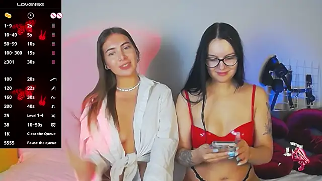 Miss Vic online show from November 2025 03:28:02 PM