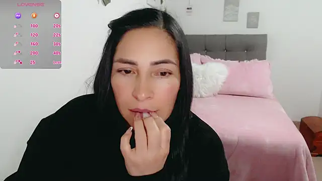 luna lgomez  online show from March 2026 01:35:02 AM