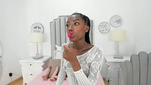 Snapshot of SamantaMarquez chatting on October 2025 08:11:02 PM SamantaMarquez online show from October 2025 08:11:02 PM