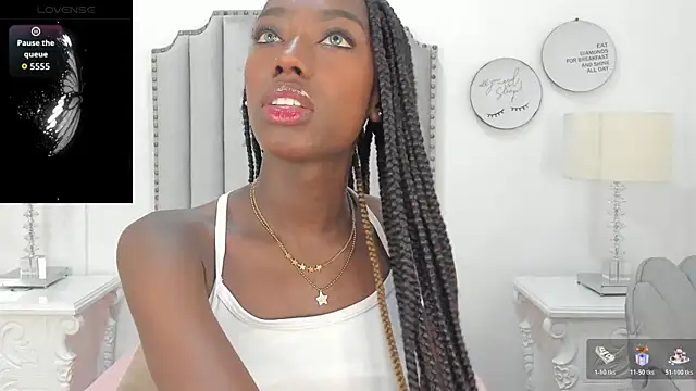 Snapshot of SamantaMarquez chatting on November 2025 08:20:01 PM SamantaMarquez online show from November 2025 08:20:01 PM