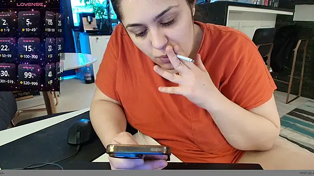 Snapshot of Layla- chatting on January 2025 10:06:02 AM Layla- online show from January 2025 10:06:02 AM