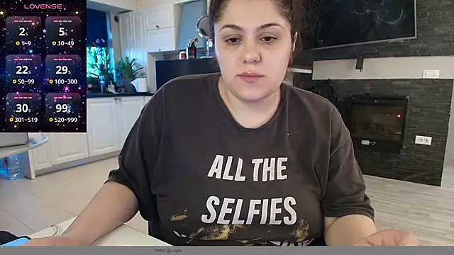 Snapshot of Layla- chatting on January 2025 09:23:01 AM Layla- online show from January 2025 09:23:01 AM