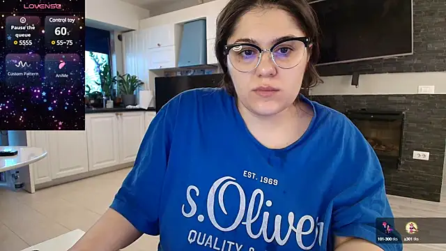 Snapshot of Layla- chatting on February 2025 09:04:02 AM Layla- online show from February 2025 09:04:02 AM