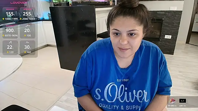 Snapshot of Layla- chatting on September 2025 10:19:02 AM Layla- online show from September 2025 10:19:02 AM