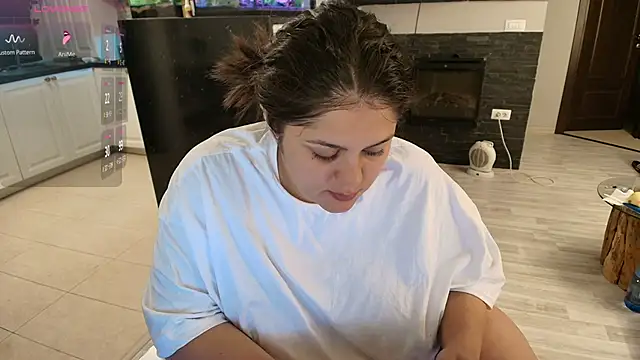 Snapshot of Layla- chatting on October 2025 10:43:02 AM Layla- online show from October 2025 10:43:02 AM