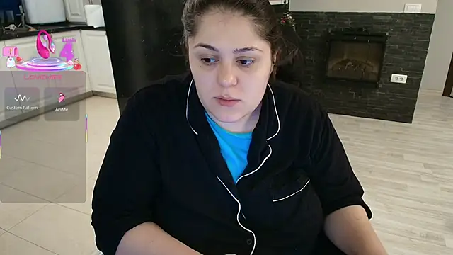 Snapshot of Layla- chatting on January 2026 01:59:02 PM Layla- online show from January 2026 01:59:02 PM