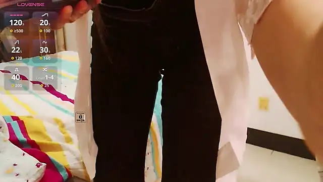 Snapshot of Iris-baby chatting on April 2026 12:16:02 AM Iris-baby online show from April 2026 12:16:02 AM