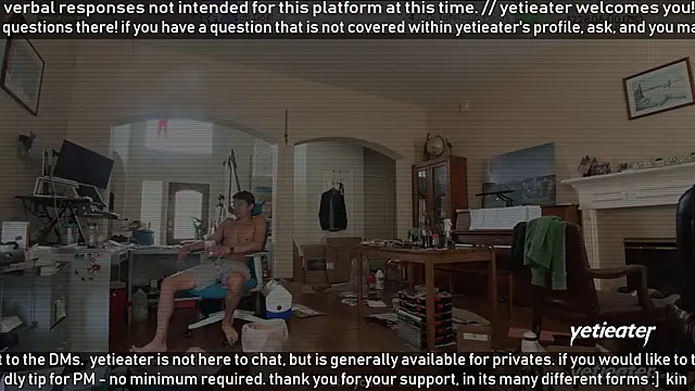 Snapshot of yetieater chatting on April 2026 09:17:01 PM yetieater online show from April 2026 09:17:01 PM